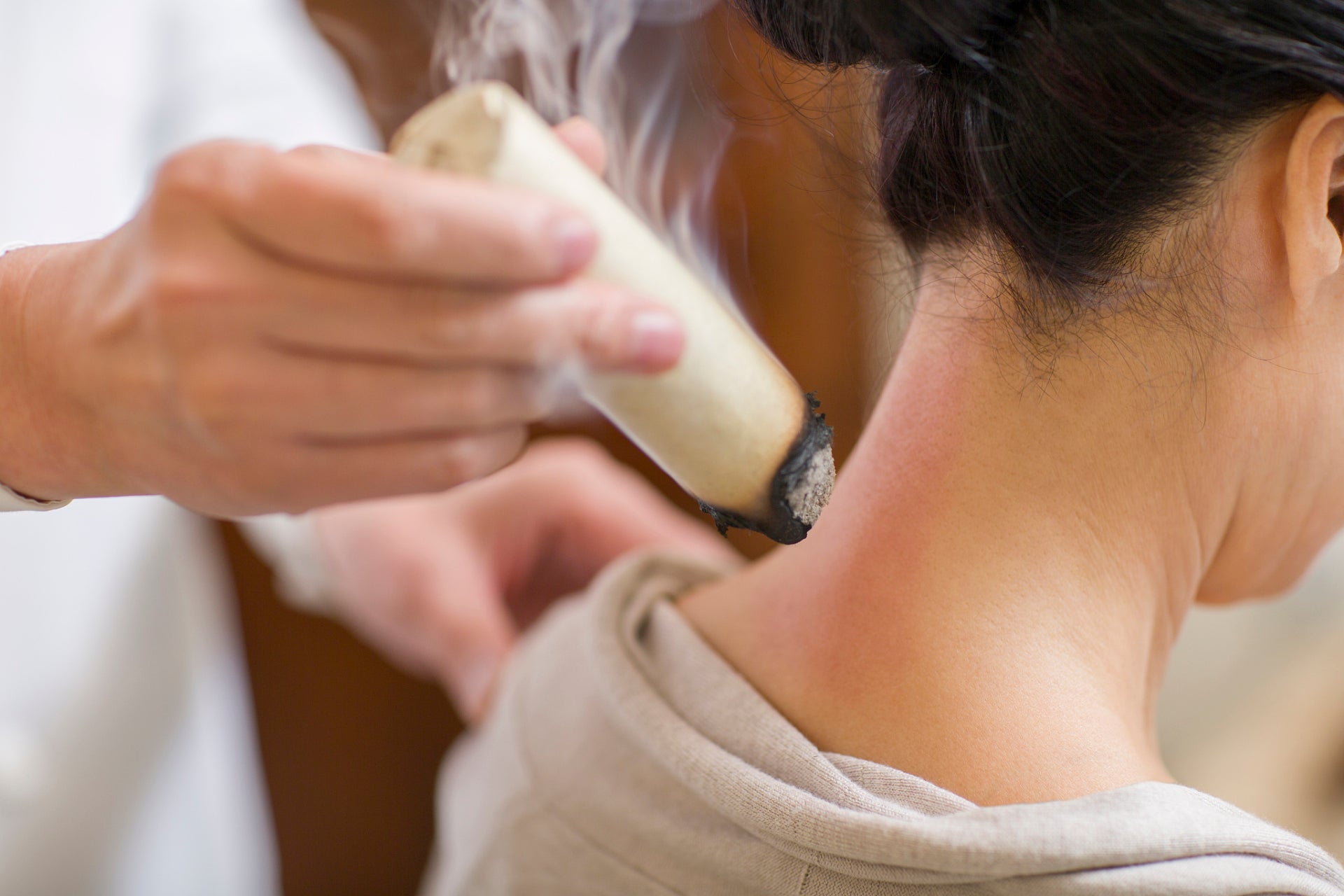 What Is Moxibustion? A Modern Guide to the Ancient Chinese Healing Art