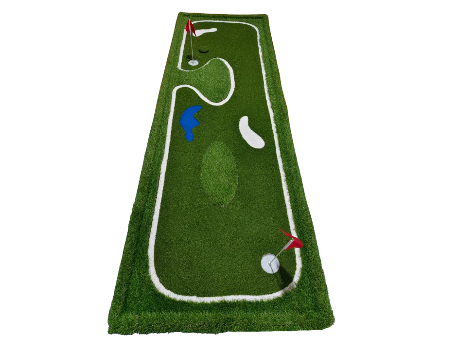 Indoor Mini Putting Green – Portable Golf Practice Mat with Flags & Cups